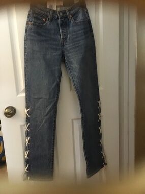 Beyoncé Levis 501 Curve Stretch Lace Up Curly Blue Jeans (26 x 32)